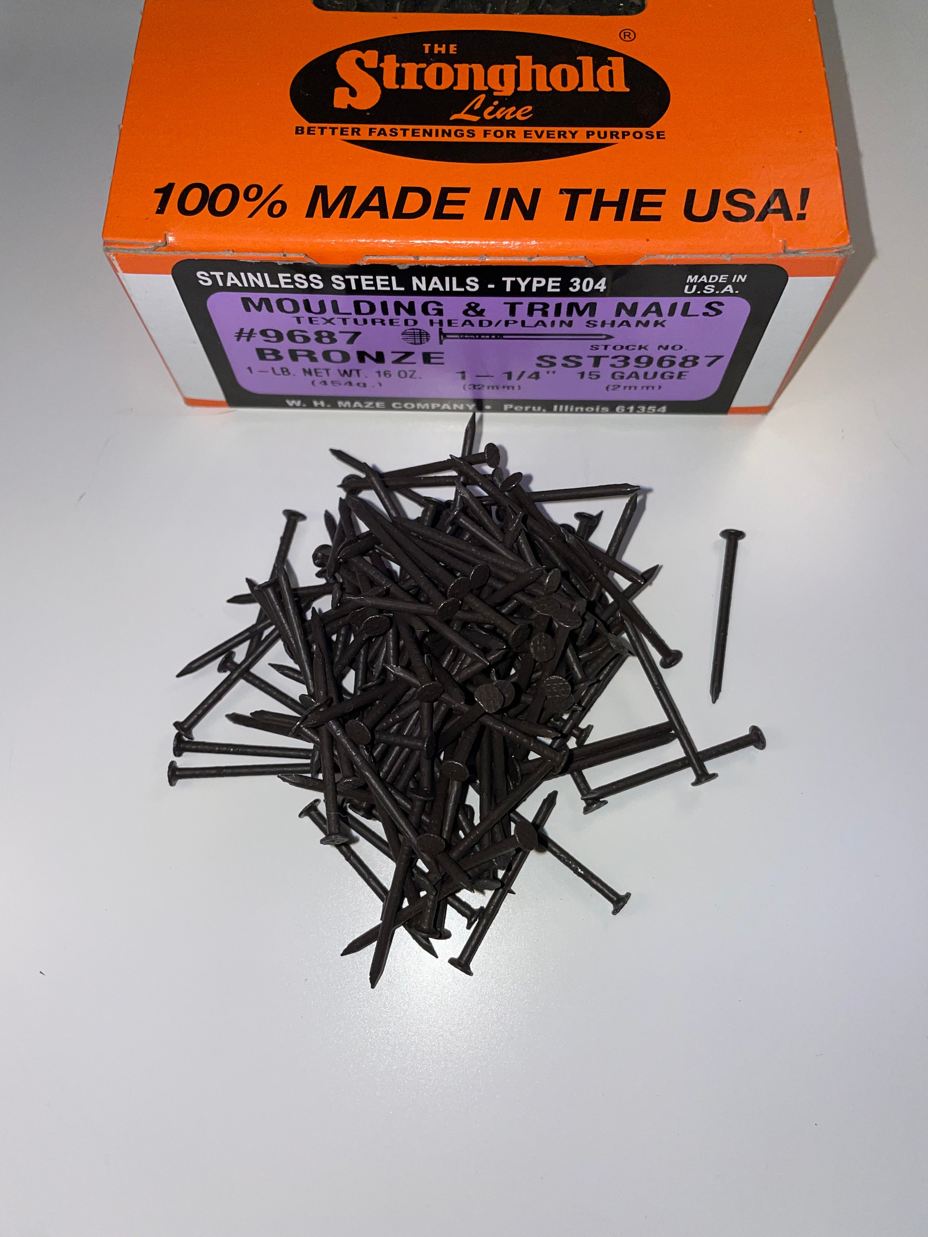 Stainless Steel Plain Shank Painted Trim Nails- 1lb - Image 18